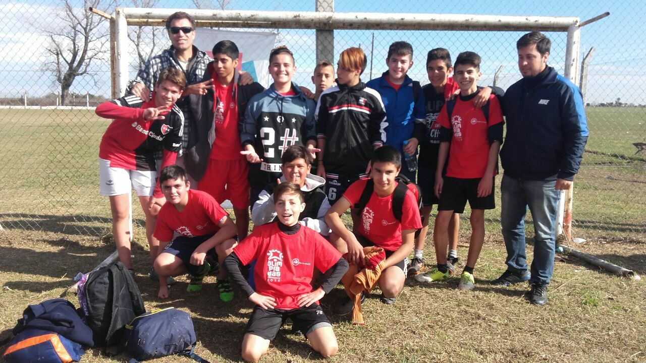Santa Fe Juega disputó el torneo de fútbol en el Club Maciel