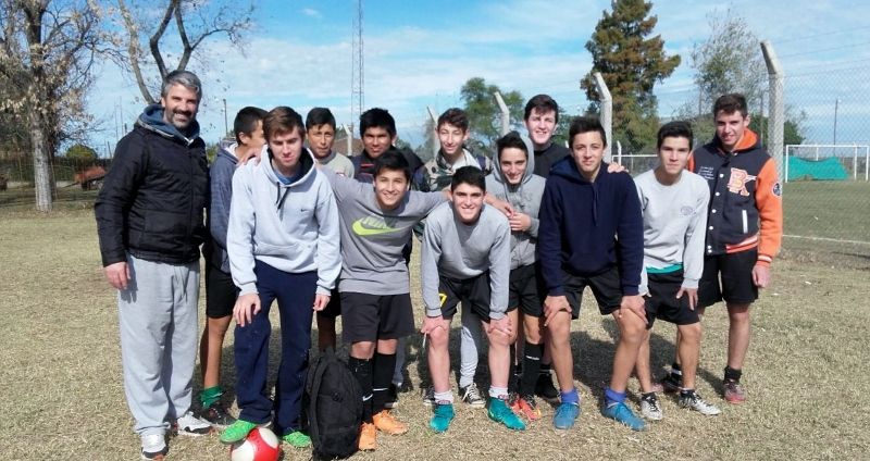 Santa Fe Juega disputó el torneo de fútbol en el Club Maciel