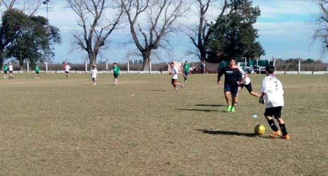 Santa Fe Juega disputó el torneo de fútbol en el Club Maciel