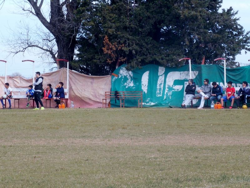 Santa Fe Juega disputó el torneo de fútbol en el Club Maciel