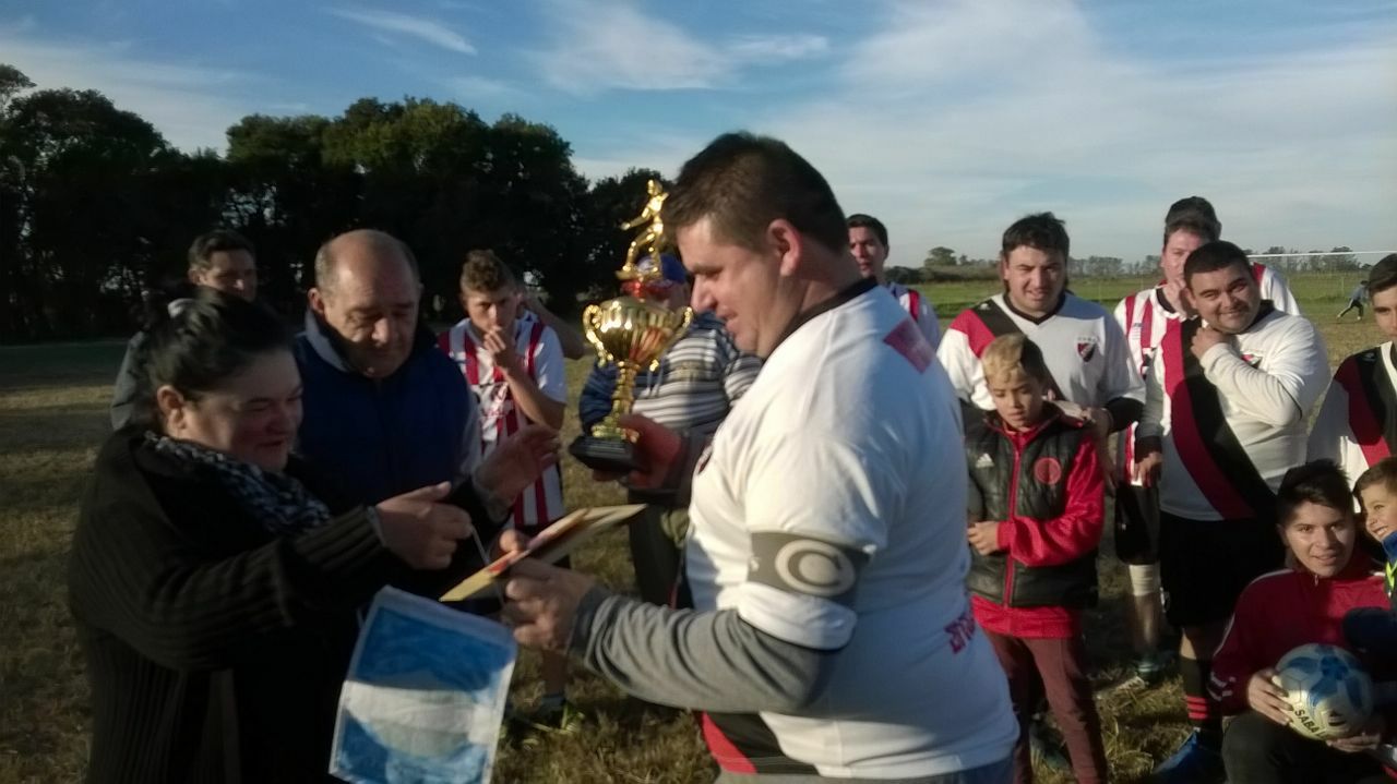 El fútbol volvió a Casalegno y se disputó el trofeo 20 de junio
