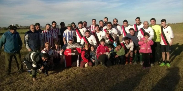 El fútbol volvió a Casalegno y se disputó el trofeo 20 de junio