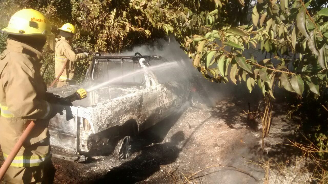 Incendio total de un vehículo con pedido de secuestro