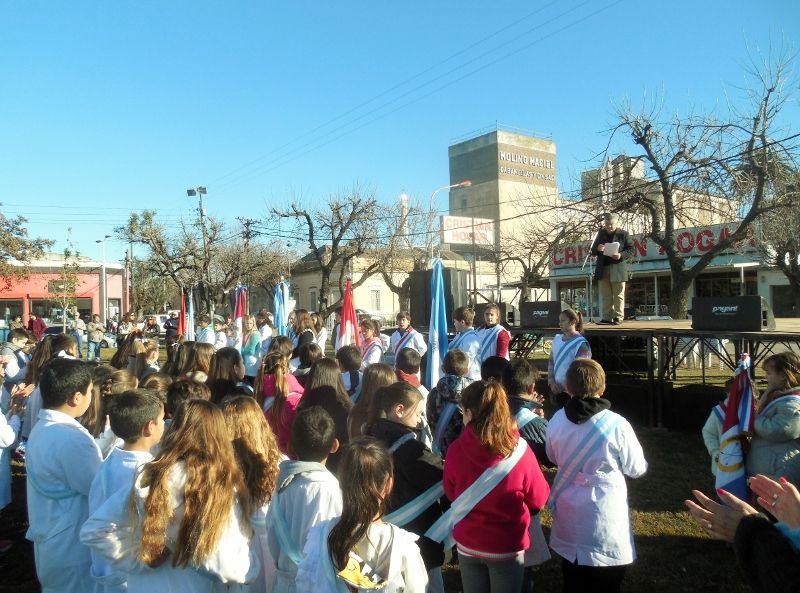 El Día de la Bandera y los festejos por los 120 años de Maciel se vivieron a pleno