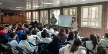 Charlas sobre adicciones en los establecimientos educativos de San Genaro