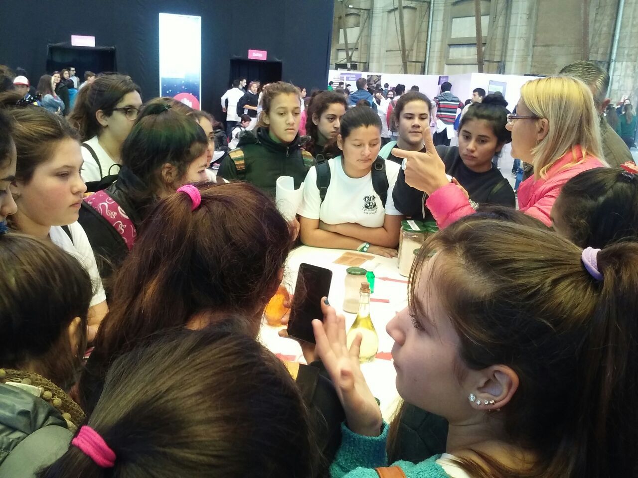 Alumnos de la escuela secundaria Nº437 de San Genaro visitaron Tecnópolis