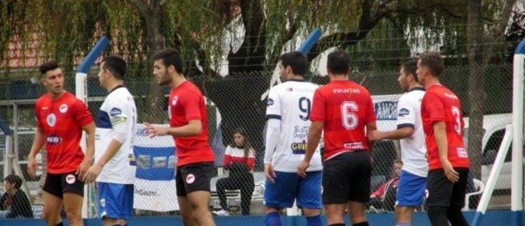 Sportivo Rivadavia empató sobre la hora y sigue siendo el único puntero en la Totorense