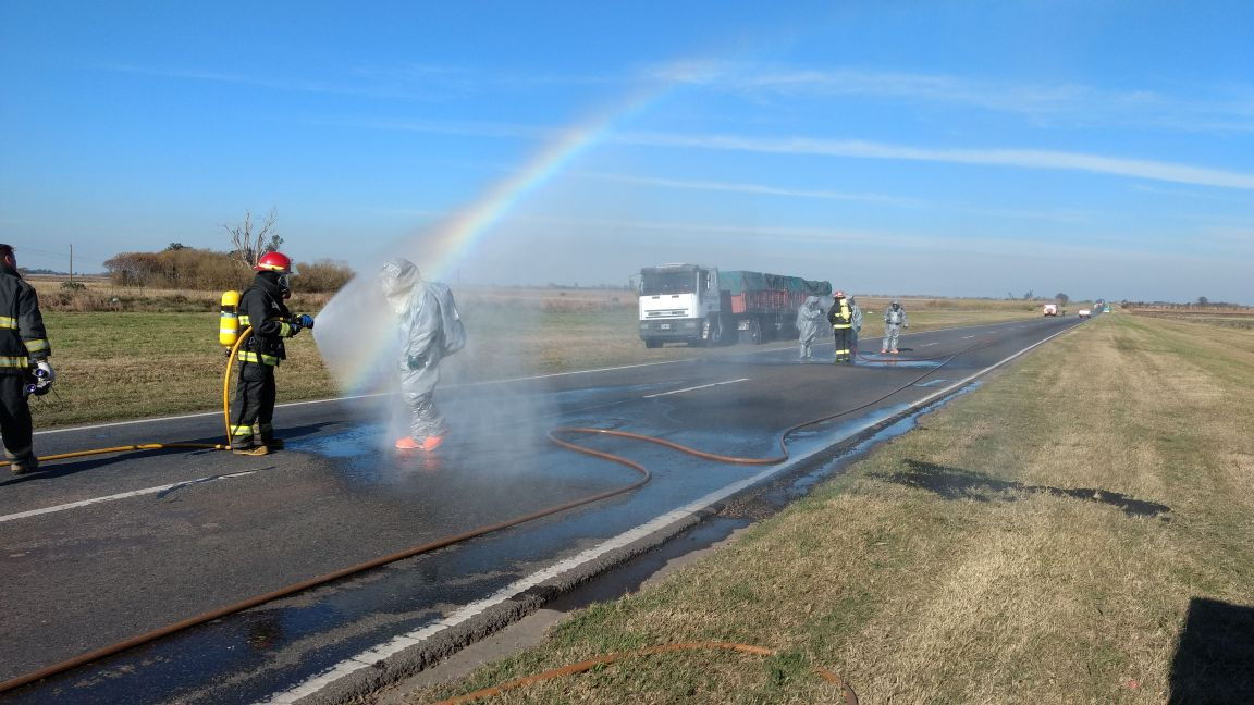 Corte total en Ruta 34 por choque y derrame de sustancias tóxicas