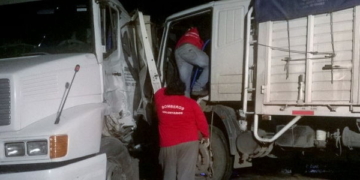 Dos heridos en un choque entre tres camiones sobre Ruta 91