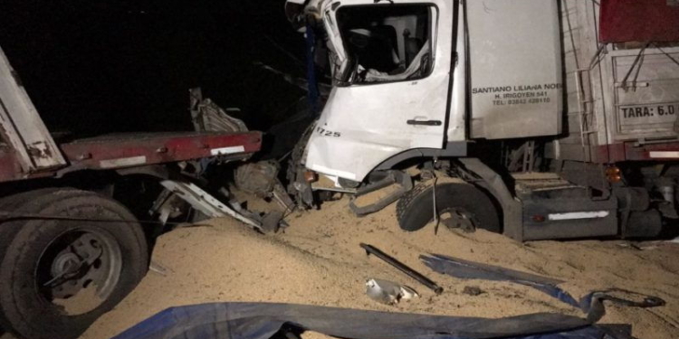 Maciel: impactante choque entre tres camiones en la autopista