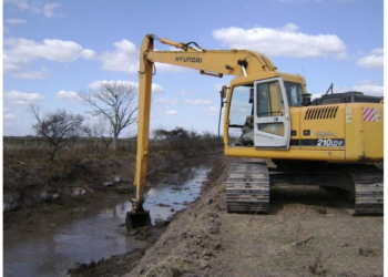 Continúan los trabajos en el arroyo Las Totoras