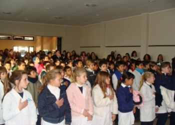 Alumnos totorenses tendrán su juramento a la Bandera