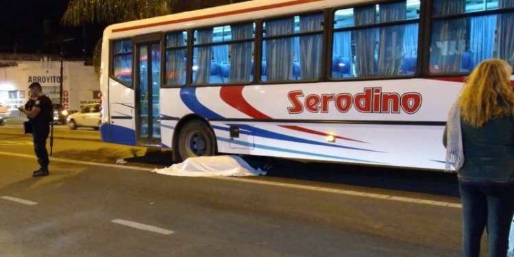 Un micro de Empresa Serodino arrolló a un chico de 16 años
