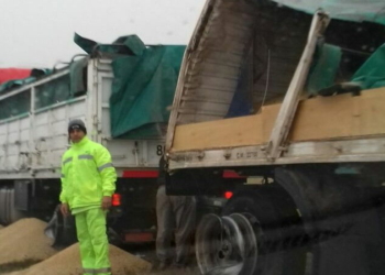 Dos camiones colisionaron durante la madrugada en Ruta 34