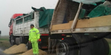 Dos camiones colisionaron durante la madrugada en Ruta 34