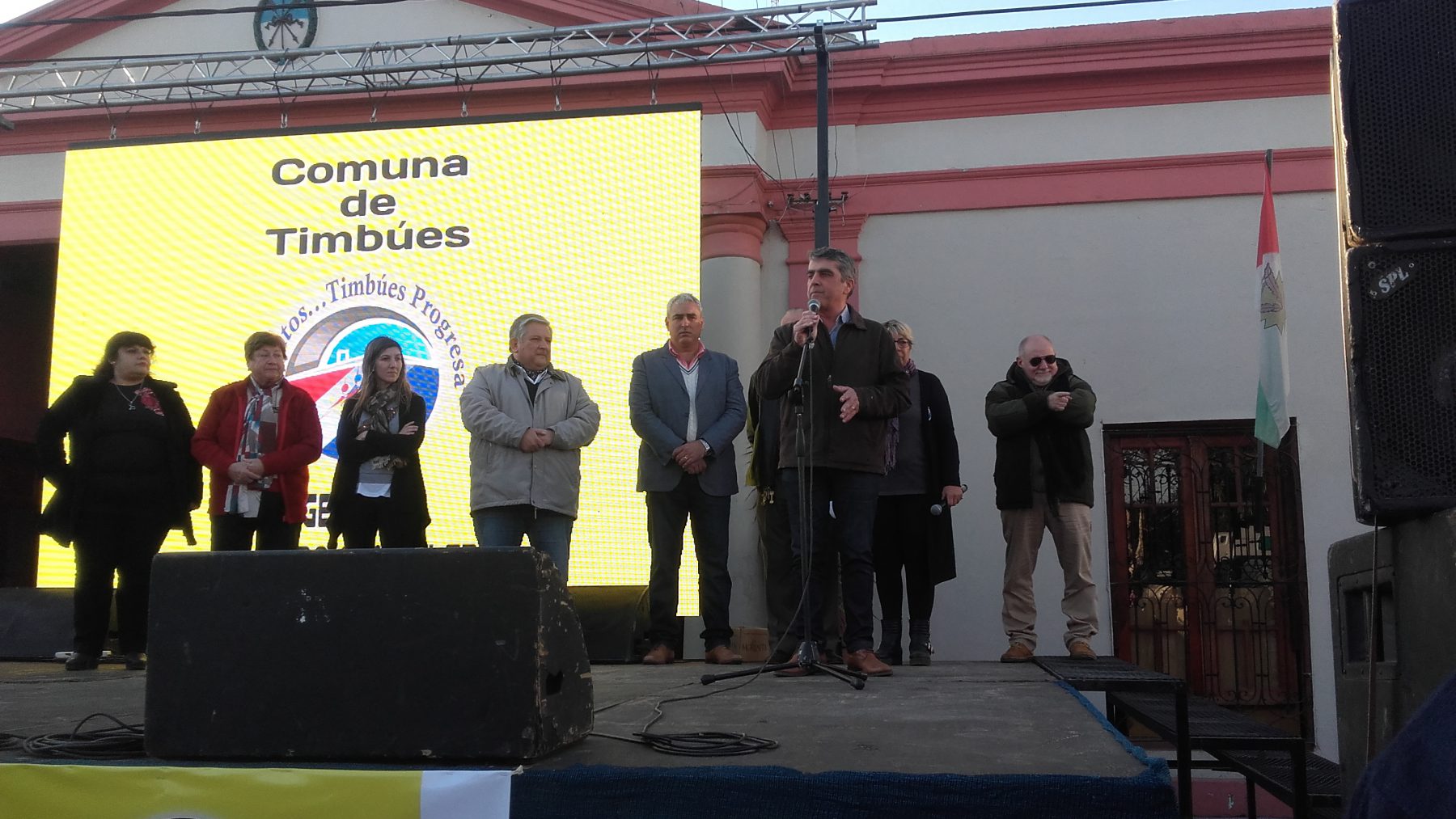 Timbues presentó su ambulancia y anunciaron que llegará una segunda unidad