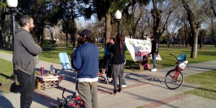 Vecinos de Andino comenzaron a firmar para modificar la ordenanza de fumigación