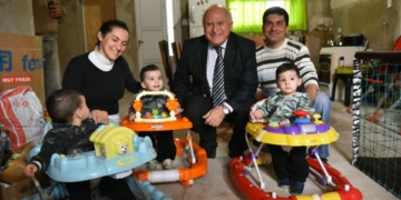 Lifschitz sorprendió con su visita a una familia de Serodino