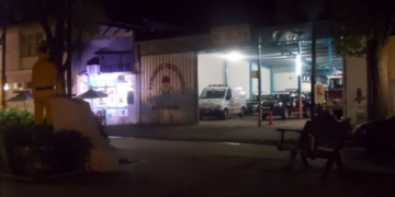 Venta de arroz con pollo en el cuartel de Bomberos de Barrancas