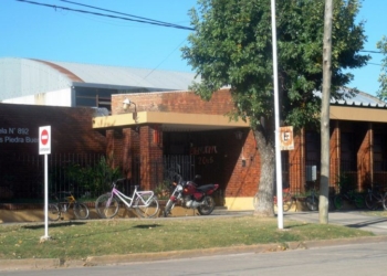 Venta de locro para recaudar fondos a beneficio de la escuela  892