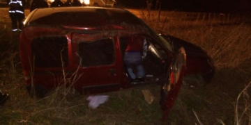 Despistó y volcó una camioneta sobre Ruta 65