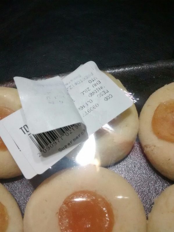 Denunciaron a un supermercado por adulterar fechas de elaboración y vencimiento