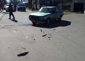 Dos autos colisionaron en una esquina de Totoras