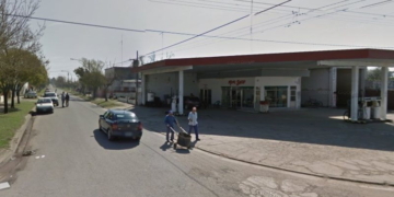 Un camión embistió a dos mujeres en moto