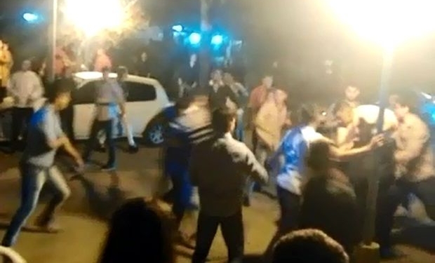 Violencia nocturna: batalla campal en San Genaro con un herido