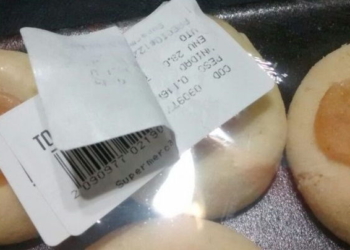 Denunciaron a un supermercado por adulterar fechas de elaboración y vencimiento