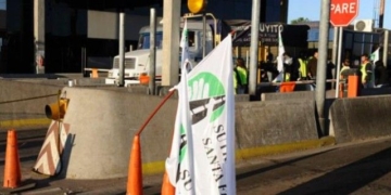 Reunión y acuerdo de los trabajadores del peaje