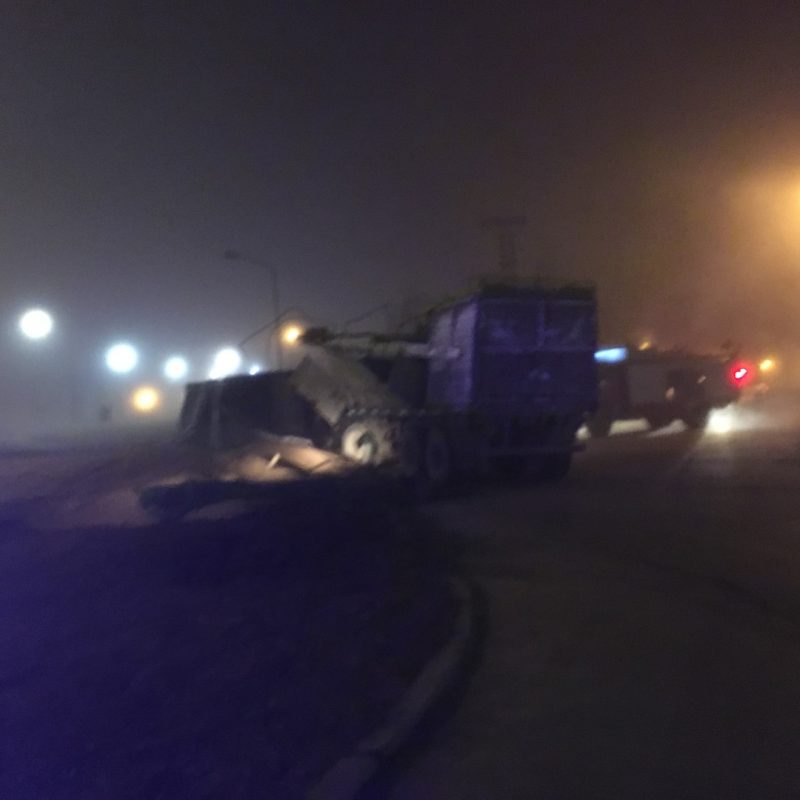 Totoras: volcó un camión en la rotonda de ruta 91