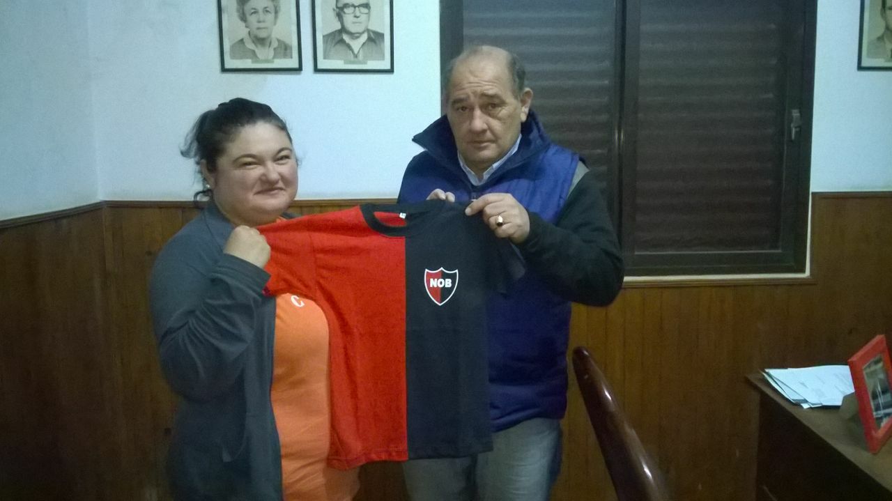 Atlético Casalegno recibió las casacas de Newell’s Old Boys