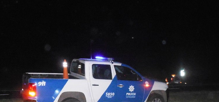 No recuerda nada: un joven con politraumatismos tras caer de su moto en la autopista