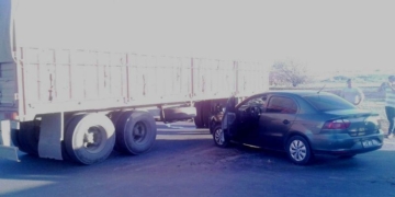 Ruta 91: un hombre de Serodino estrelló su auto contra un camión