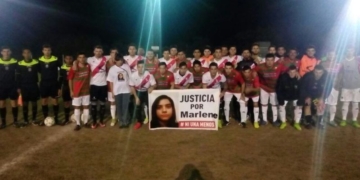 Oliveros y Clarke empataron y homenajearon a Marlene Franco
