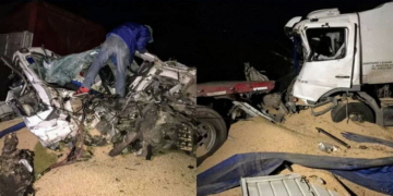 Dos camiones impactaron por alcance en la autopista