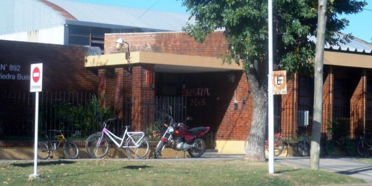 Robo en una escuela de Maciel y tentativa en una vivienda
