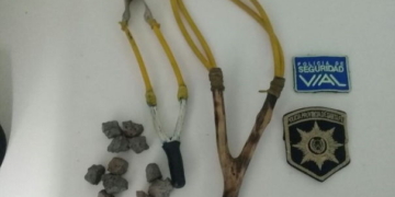 Dos menores detenidos por atacar a automovilistas en la autopista