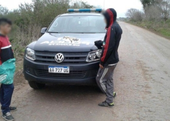 Dos menores detenidos por apedrear vehículos en la autopista