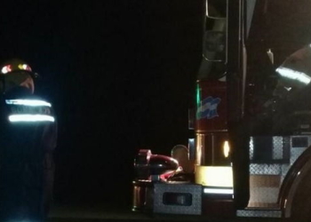 Bomberos sofocaron un incendio en un aserradero en Barrancas