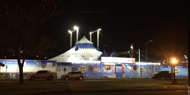 El circo Luxor llegó a Totoras con ingreso gratuito para menores