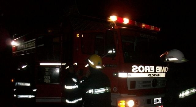 Autopista: violento choque en Barrancas con un joven herido