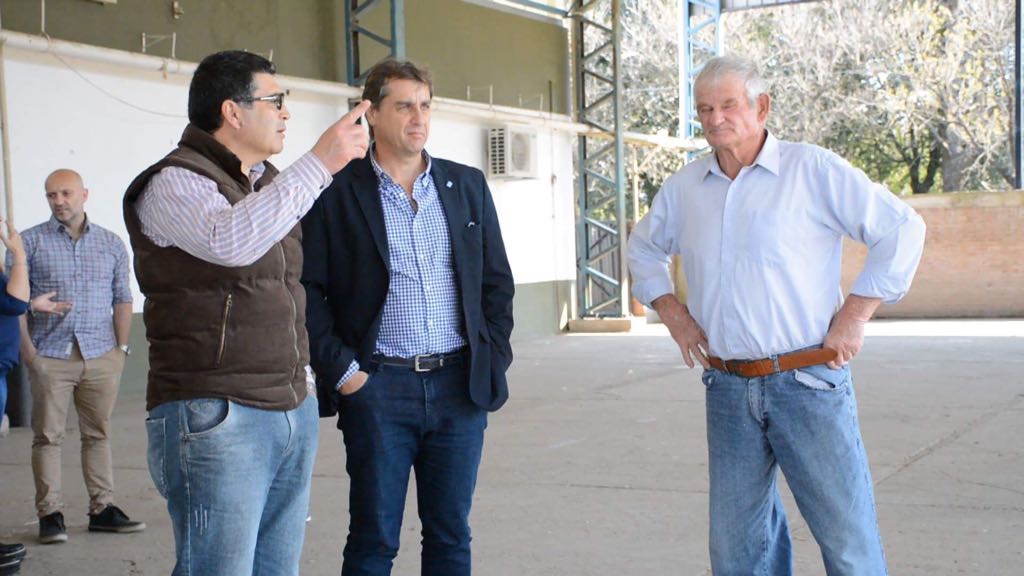 Entregaron cerca de 500 mil pesos para la Escuela Primaria de Diaz