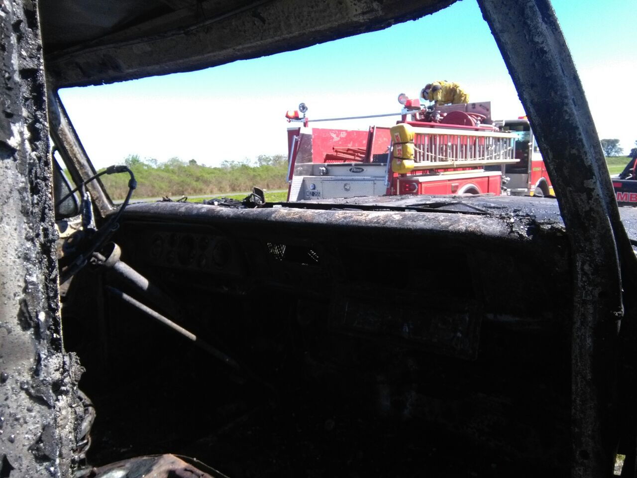 Monje: ardió un camión en la autopista