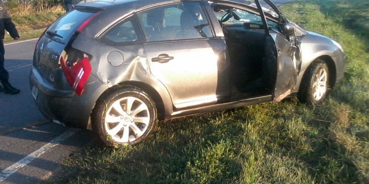 Un joven de Barrancas despistó con su auto en la curva de ingreso al pueblo
