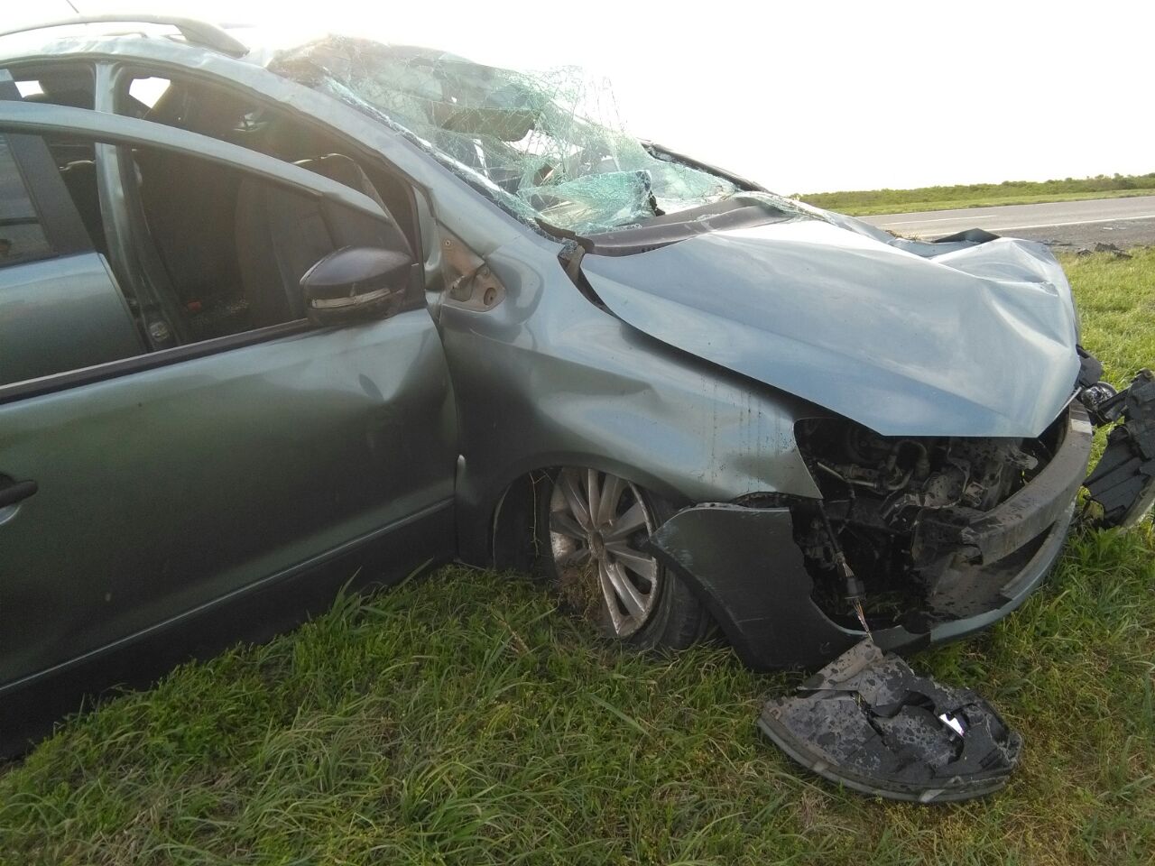 Grave accidente en autopista con un hombre atrapado