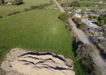 Comenzaron las esperadas obras sobre el camino a Puerto Aragón