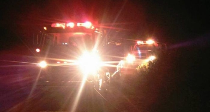 Barrancas: Bomberos salvaron a un chico atrapado en choque de camiones