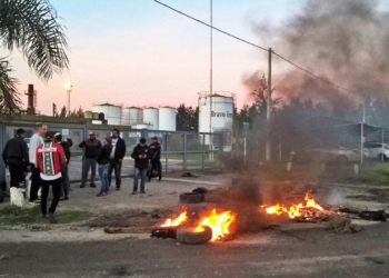 Empresa del cordón reabre, pero con la mitad de sus trabajadores